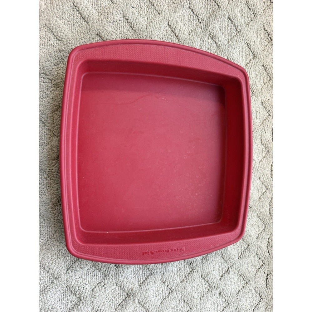 KITCHENAID RED SILICONE SQUARE CAKE PAN Non-Stick